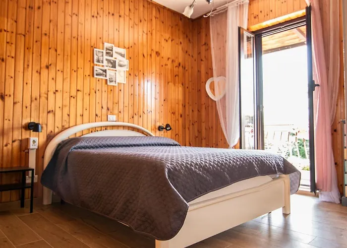 Bed & Breakfast Yourquadrarooms 4*